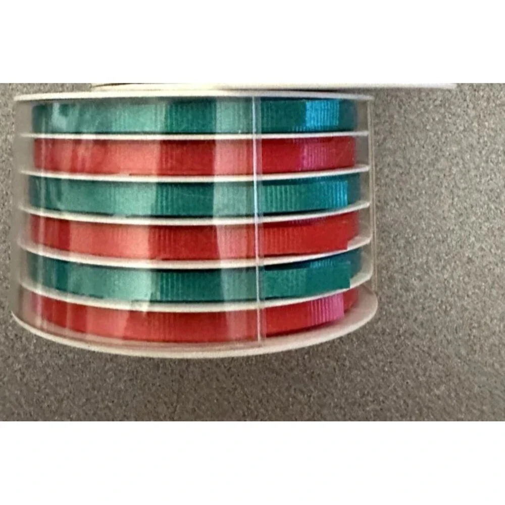 Different Looks Curling Ribbon Red Green in Ribbon Dispensers 6 rolls each